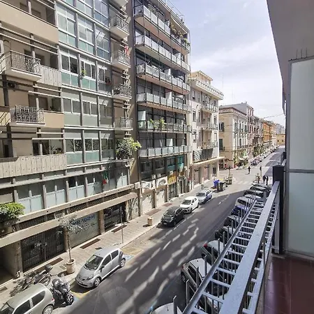 Aura Rent Of With Shared Kitchen Pensión