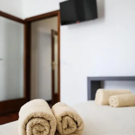 Aura Rent Of With Shared Kitchen Гостьовий будинок 3*