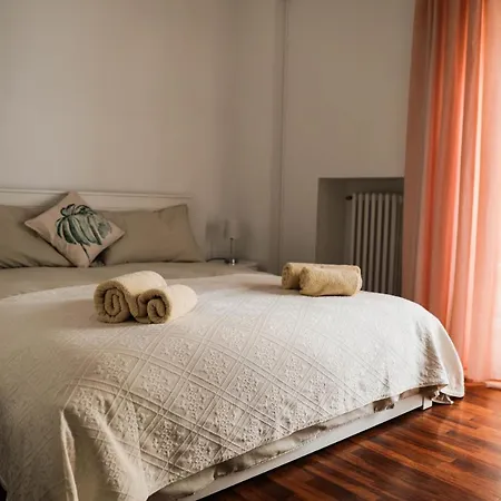 Aura Rent Of With Shared Kitchen 3* Барі