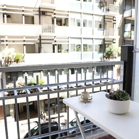 Aura Rent Of With Shared Kitchen Pensión *