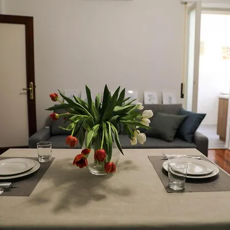 Gasthuis Aura Rent Of With Shared Kitchen Bari