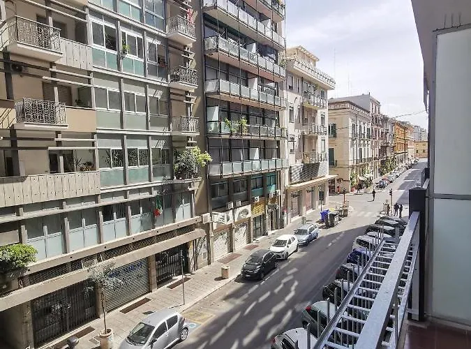 Aura Rent Of With Shared Kitchen Гостьовий будинок