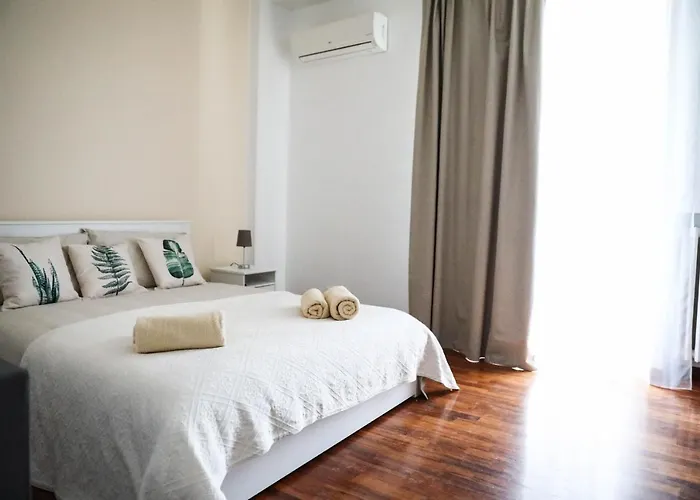 Aura Rent Of With Shared Kitchen Гостьовий будинок