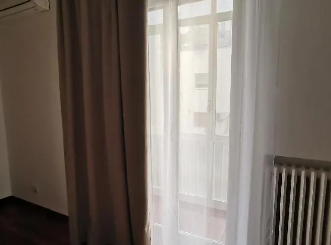 Гостьовий будинок Aura Rent Of With Shared Kitchen Барі