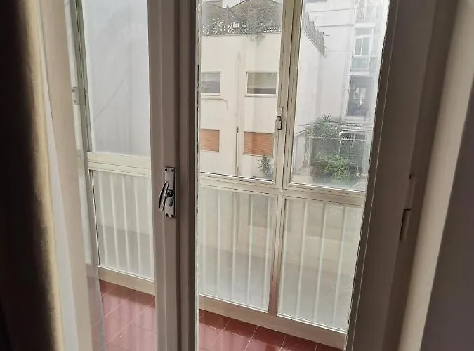 Гостьовий будинок Aura Rent Of With Shared Kitchen